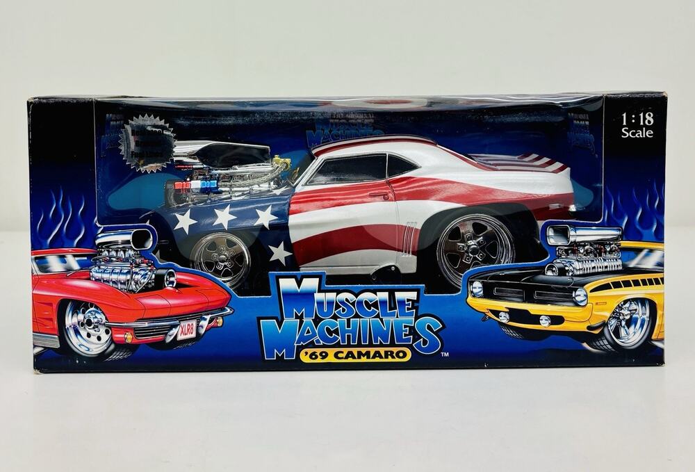 Muscle Machines 1:18 '69 Camaro Stars & Stripes American Flag 71165 New Sealed